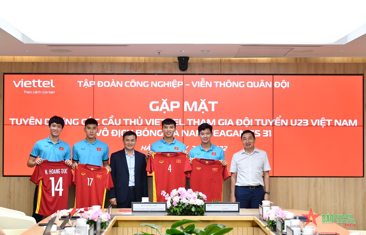 ​Tuyên dương 4 cầu thủ Viettel đoạt HCV cùng đội tuyển bóng đá nam SEA Games 31